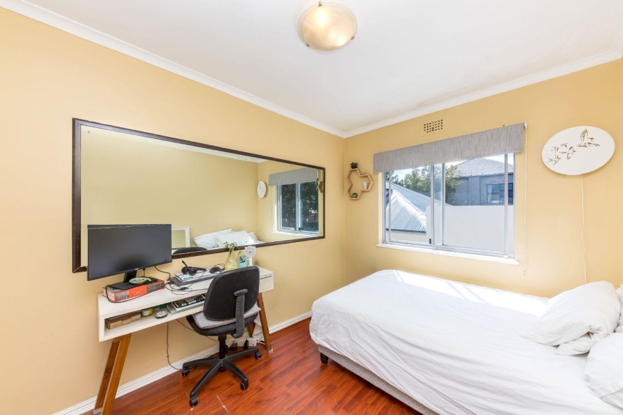 2 Bedroom Property for Sale in Vredehoek Western Cape